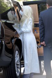 Christina Aguilera - The Peninsula Hotel in Beverly Hills 04/19/2021
