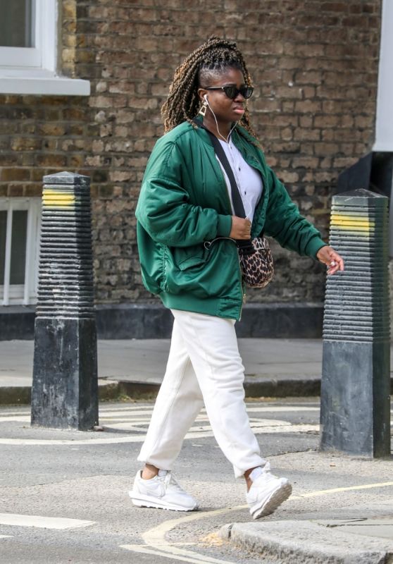 Clara Amfo - Out in London 04/01/2021