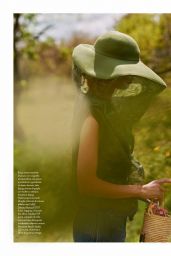 Daphne Groeneveld - ELLE Magazine Italy 05/08/2021 Issue