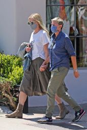 Ellen DeGeneres and Portia de Rossi - Montecito 04/18/2021