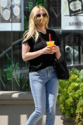 Emma Roberts - Out in Los Angeles 04/09/2021