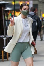 Gigi Hadid - Out in NY 04/21/2021 • CelebMafia