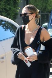 Hailey Rhode Bieber in Workout Outfit - Los Angeles 04/07/2021