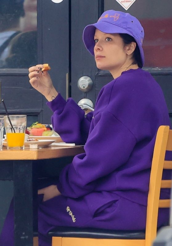 Halsey at Toast in West Hollywood 04/12/2021