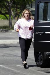 Hilary Duff at the Park in Los Angeles 04/10/2021