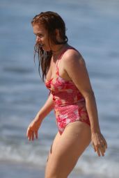Isla Fisher in a Swimsuit on the Beach in Sydney 04/11/2021