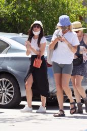 Jena Malone - Vacations in Palm Springs 04/22/2021