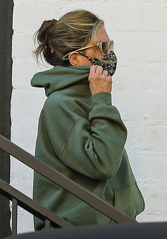 Jennifer Aniston - Leaving a Skincare Salon in Beverly Hills 04/29/2021
