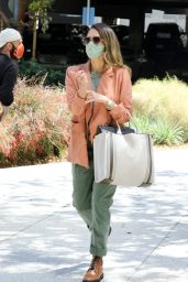 Jessica Alba - Heading to Her Office in LA 04/09/2021