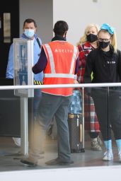 JoJo Siwa in Travel Outfit - Airport in Los Angeles 04/15/2021
