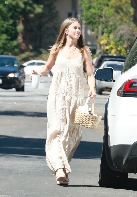 Julianne Hough With a Basket Full of Easter Goodies 04/04/2021