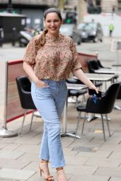 Kelly Brook in a Floral-Patterned Blouse and Denim Jeans 04/29/2021