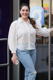Kelly Brook in a White Blouse and Denim 04/23/2021
