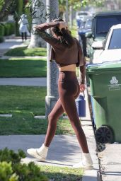 Kendall Jenner in Workout Outfit – Los Angeles 04/07/2021