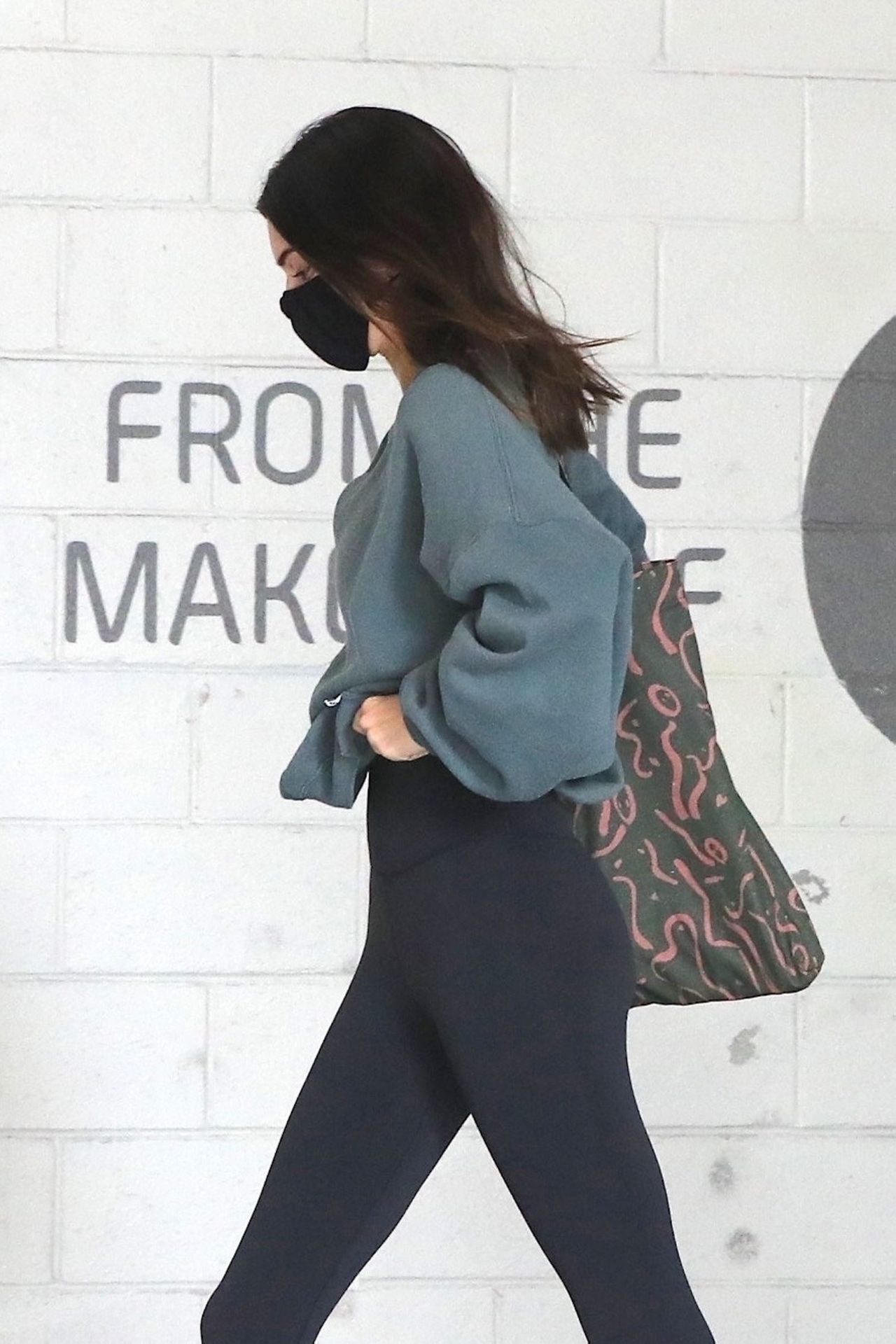 Kendall Jenner in Leggings - West Hollywood 03/19/2021
