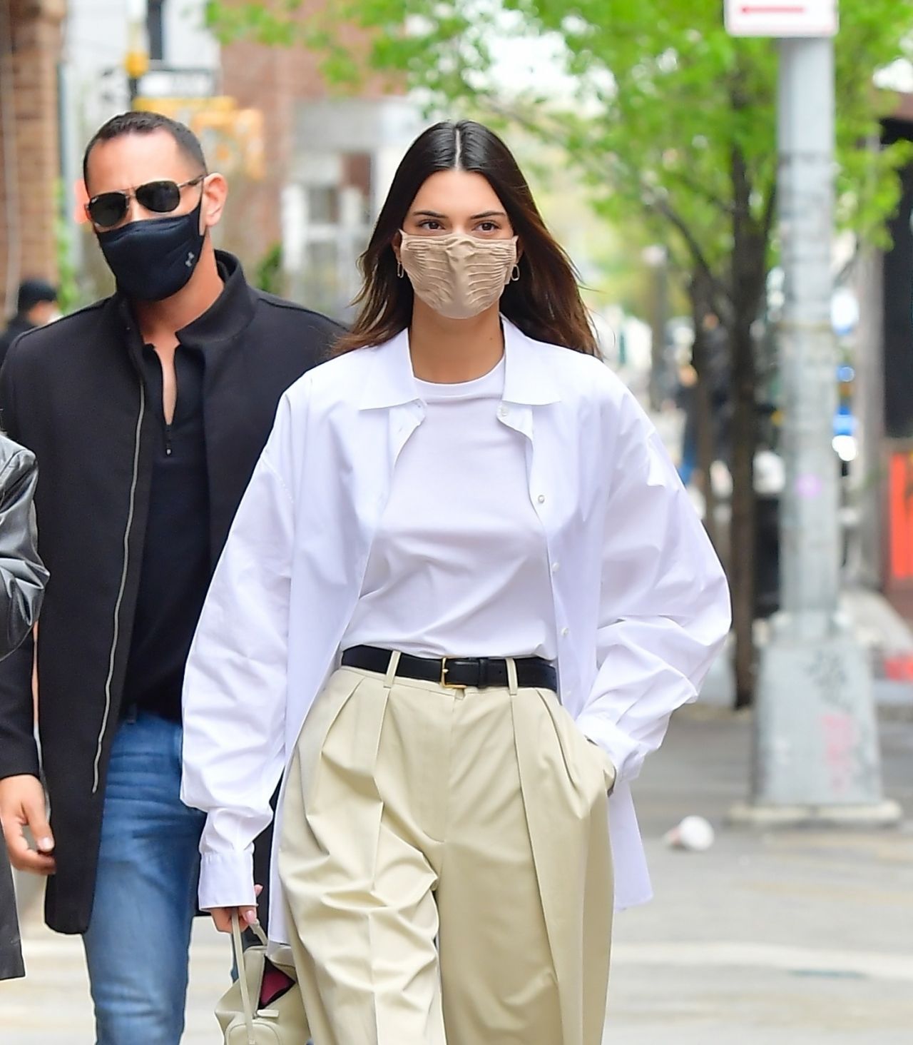 Kendall Jenner Street Style - New York 04/27/2021 • CelebMafia