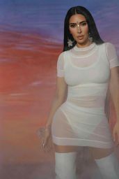 Kim Kardashian Outfit 04/20/2021 (II)