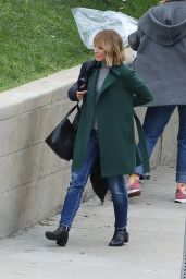 Kristen Bell - "The Woman In The House" Set in Los Angeles 04/13/2021