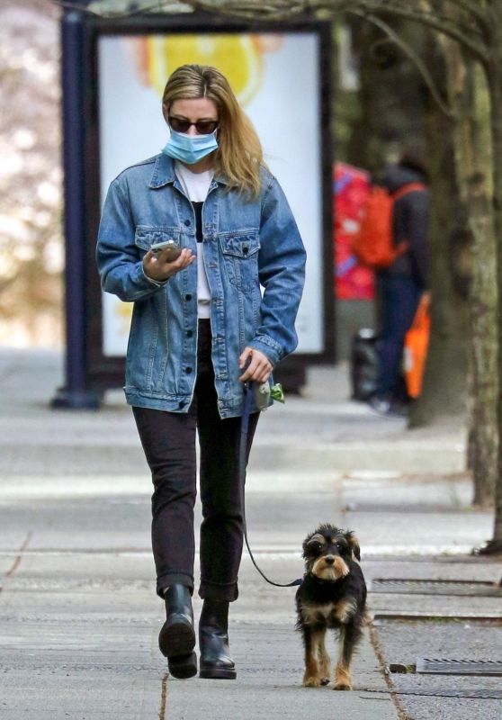 Lili Reinhart - Walking Her Dog in Vancouver 04/06/2021