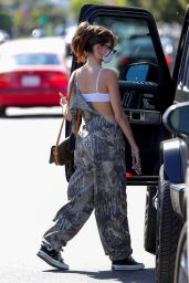 Madison Beer - Out in West Hollywood 04/18/2021