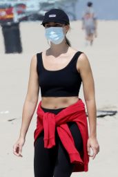 Margot Robbie - Rollerblading on the Beach in Malibu 04/18/2021
