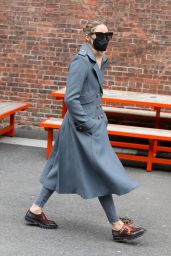 Olivia Palermo Street Style - Brooklyn 04/05/2021