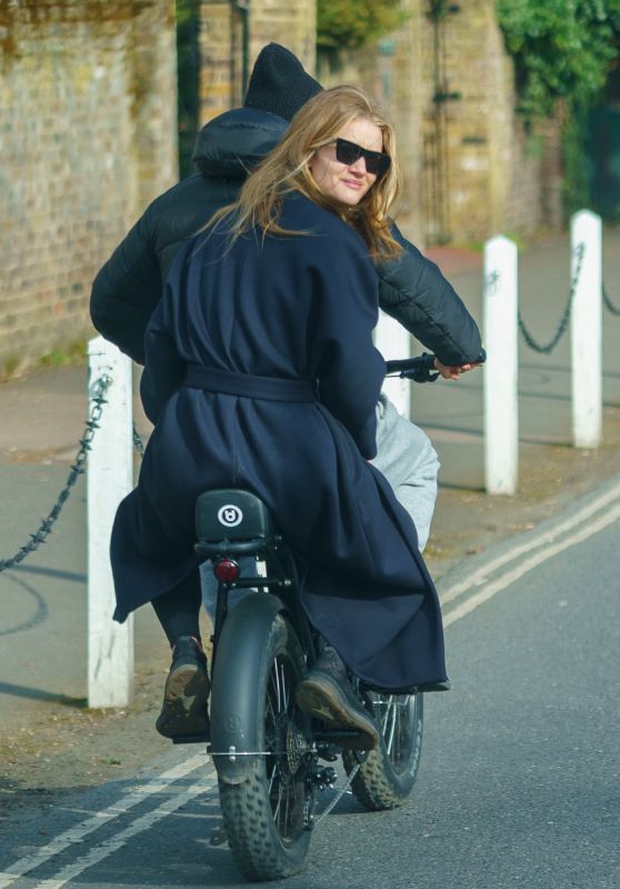 Rosie Huntington-Whiteley and Jason Statham Ride on Electric Bike in London 03/24/2021