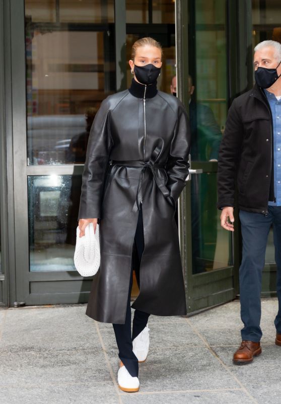 Rosie Huntington-Whiteley Wearing All-Black in New York 04/15/2021
