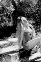 Sabrina Carpenter 04/27/2021