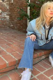 Sabrina Carpenter 04/27/2021