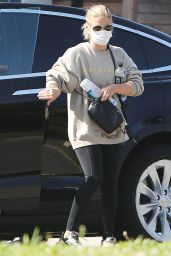 Sarah Michelle Gellar - Out in Brentwood 03/30/2021