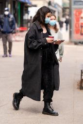Selena Gomez - "Only Murders in The Building" Set in NYC 04/09/2021