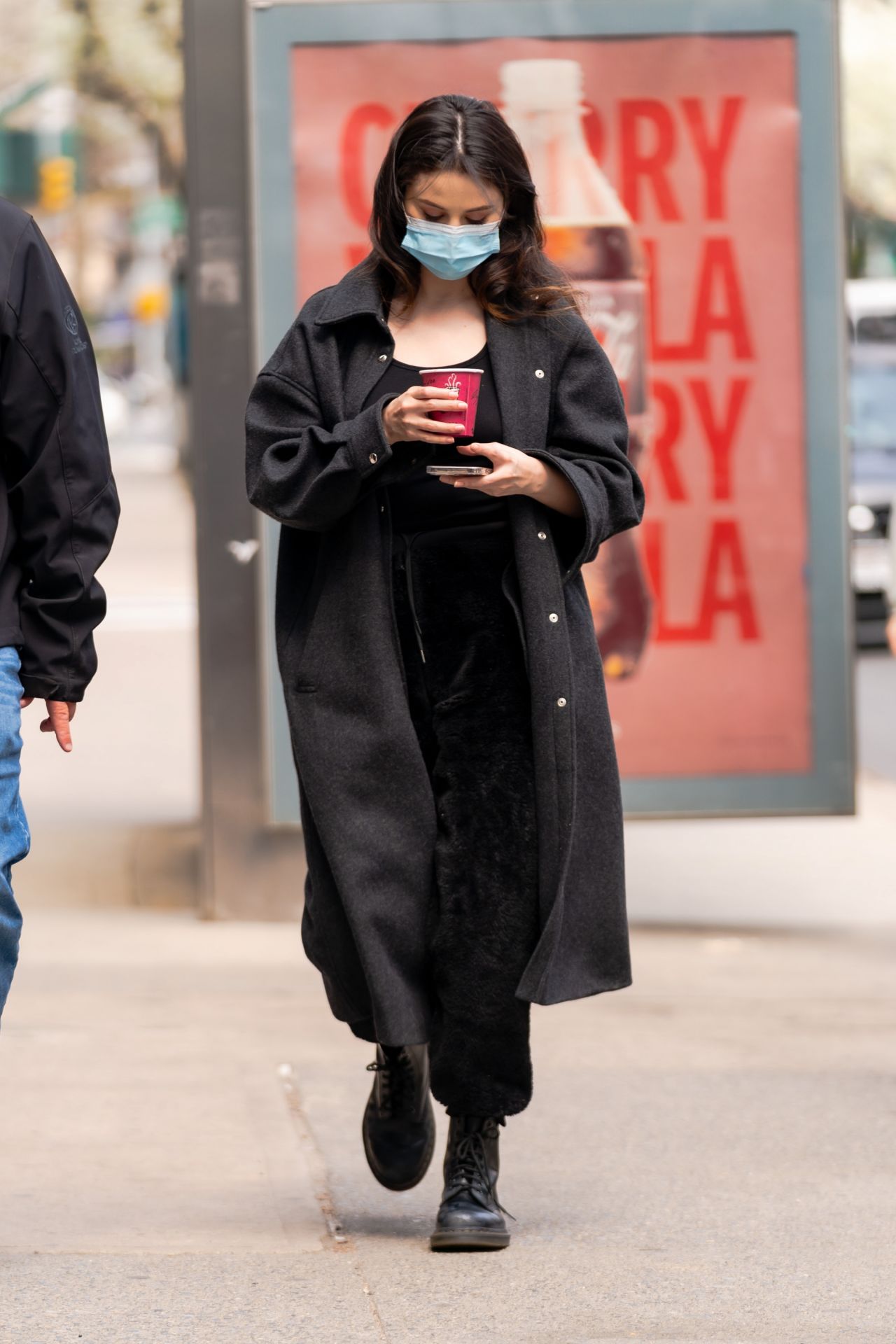 Selena Gomez - Shopping in NYC 01/25/2021 • CelebMafia