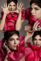 Selma Blair - Town & Country May 2021 Issue