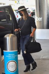 Vanessa Lachey at LAX in Los Angeles 04/18/2021
