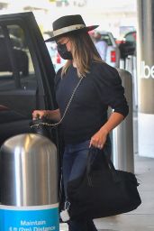 Vanessa Lachey at LAX in Los Angeles 04/18/2021
