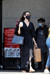 Angelina Jolie - Shopping in Los Angeles 05/23/2021