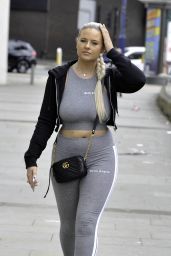Apollonia Llewellyn - Shopping in Manchester City Centre 05/12/2021