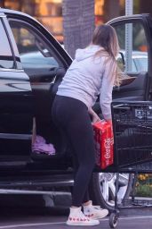 April Love Geary - Grocery Shopping in Malibu 05/16/2021