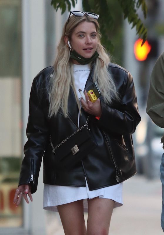 Ashley Benson at Zinque Restaurant in West Hollywood 05/19/2021