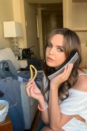Bailee Madison - Live Stream Video and Photos 05/20/2021