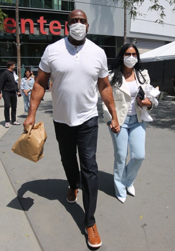 Cookie Johnson - Leaving the Lakers vs Suns Basketball Game in LA 05/30/2021