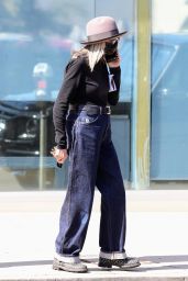 Diane Keaton at Cedars-Sinai in Beverly Hills 05/04/2021