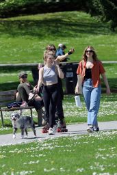 Ella Purnell - Rollerskates With Sammi Hanratty and Sophie Nelisse 05/01/2021