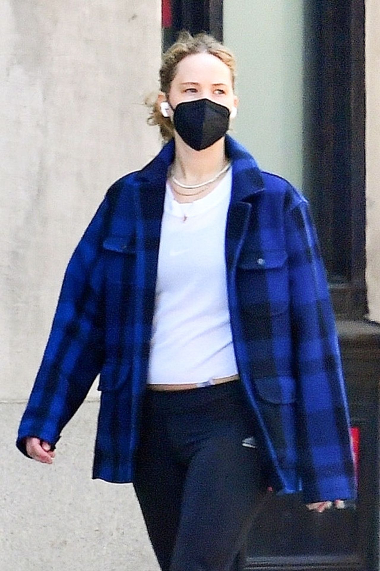 Jennifer Lawrence in Casual Outfit - New York 05/12/2021 • CelebMafia