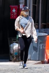 Jennifer Lawrence - Out in New York 05/21/2021