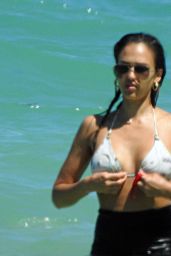 Jessica Alba Enjoying Beach in South Florida 05/09/2021