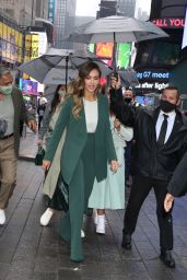 Jessica Alba - Out in New York 05/05/2021