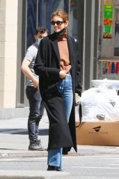 Kaia Gerber and Jacob Elordi - Stroll Together in Manhattan 05/11/2021