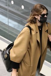Kaia Gerber in Travel Outfit - JFK Airport in NYC 05/11/2021